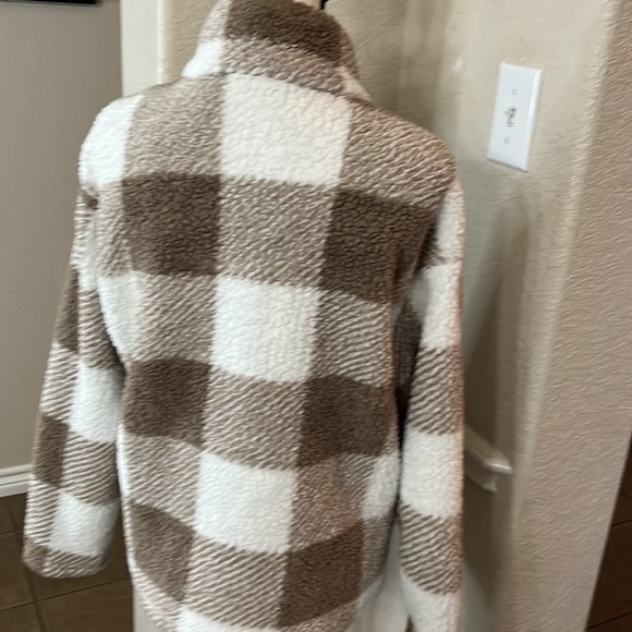 Teddy pullover tan plaid squares half zip jacket - Picture 12 of 17